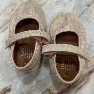 Rose Gold Tiny Toms